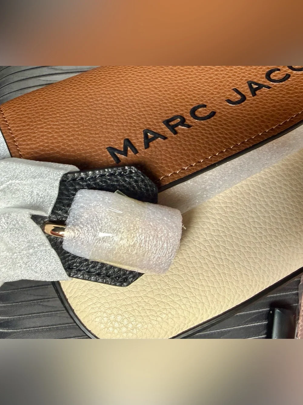 Marc Jacobs “the bold” the saddle Pebbled Leather Crossbody